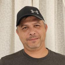 Dustin Bru headshot