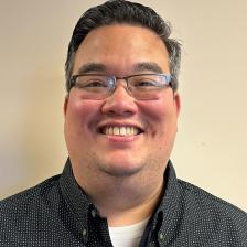 Tuan Vu headshot