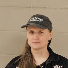 Eve Larsen headshot