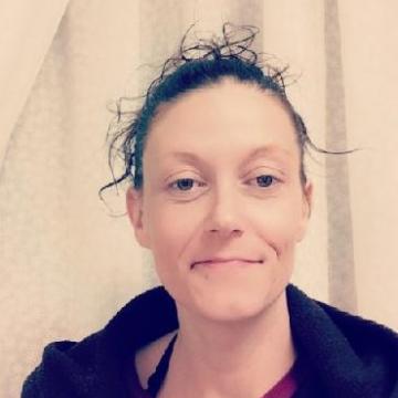 Nicole Heinl head shot