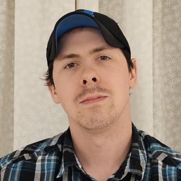 Adam Carpenter headshot