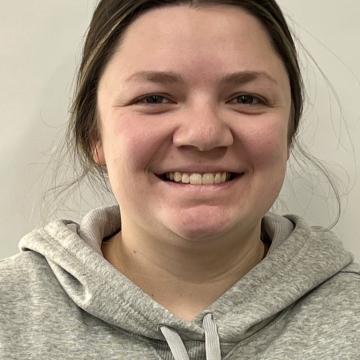 Pearl Carlson headshot