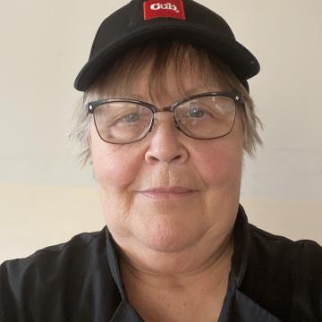 Diane Sandstedt headshot