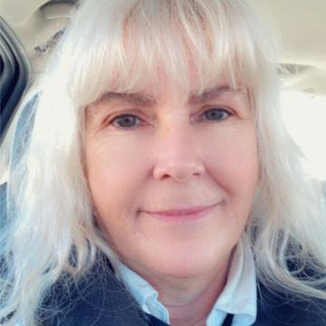 Michelle Gornik headshot