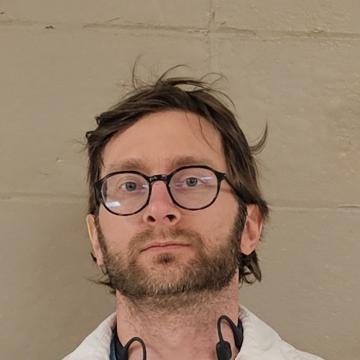 Michael Weiberg-Crawford headshot