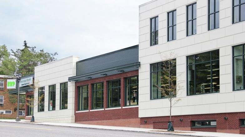 Mississippi Market building