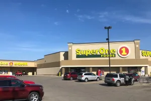 Super One Hibbing Store Building