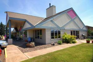 Augustana Oakview Building